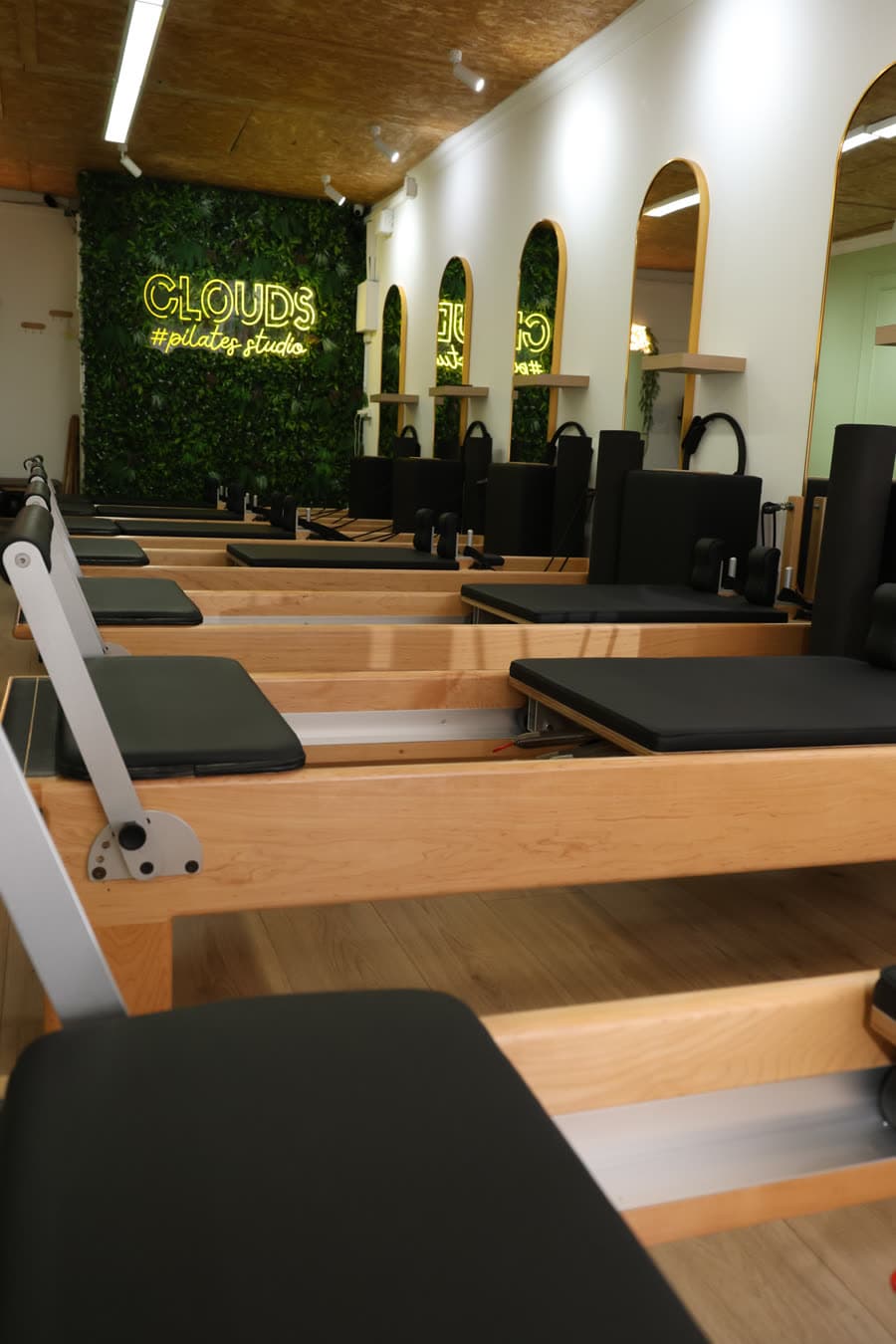 שורת מכשירי הרפורמר בסטודיו קלאודס